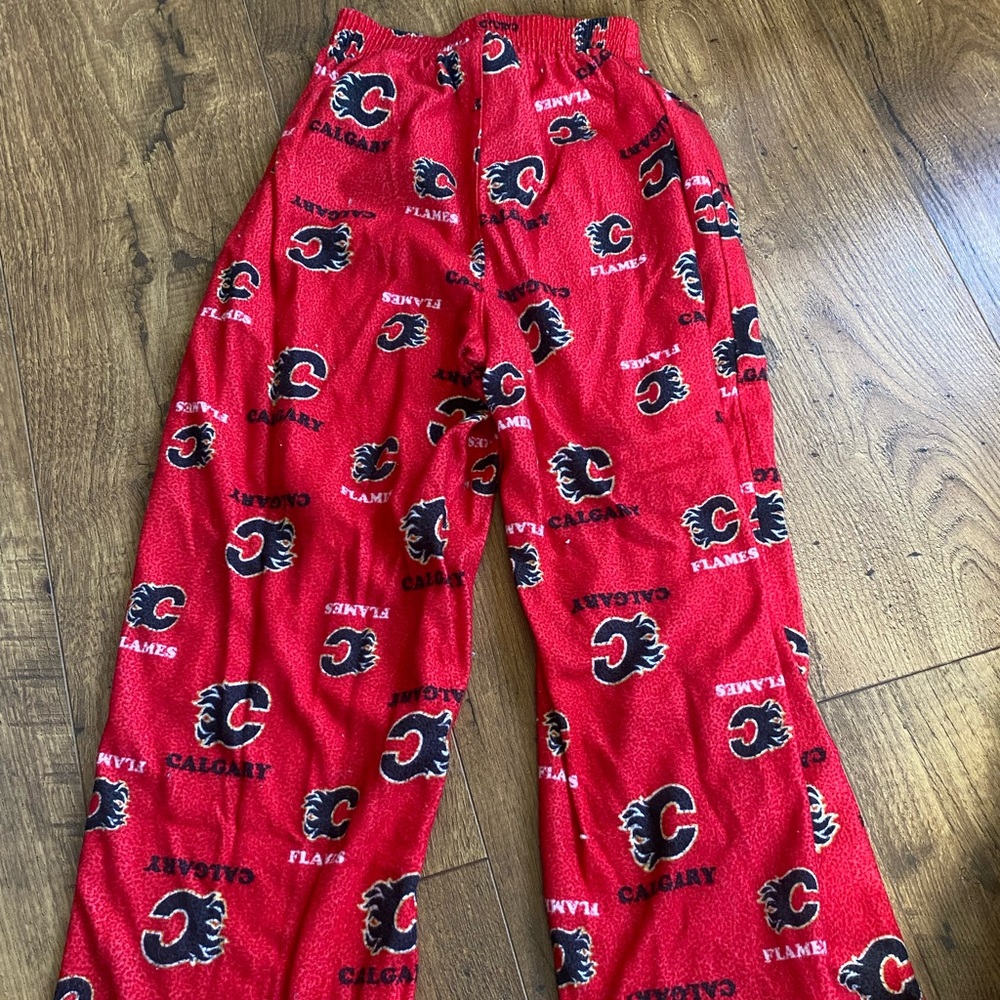 Calgary Flames PJ pants size 5/6